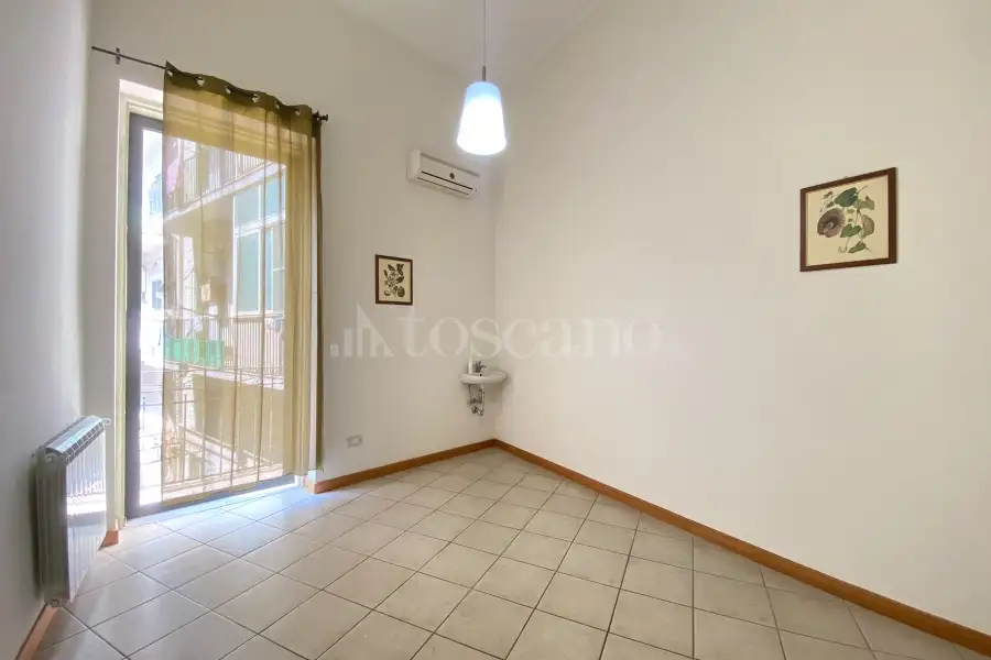 Ufficio in affitto di 20 mq a €470 (rif. 61/2026)