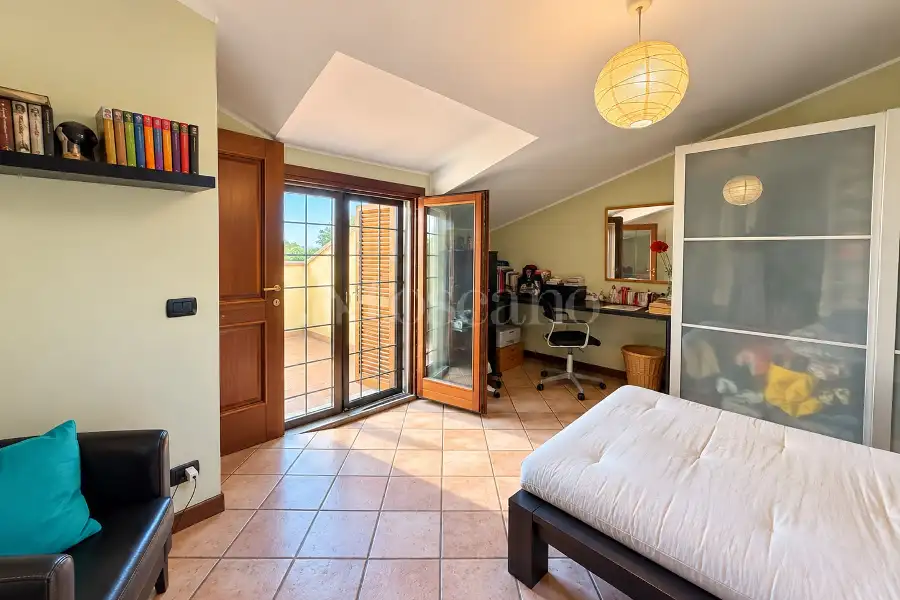 Villa Plurifamiliare in vendita di 220 mq a €545.000 (rif. 12/2026)
