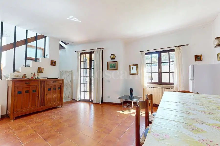 Villa in vendita di 260 mq trattativa riservata (rif. 10/2026)