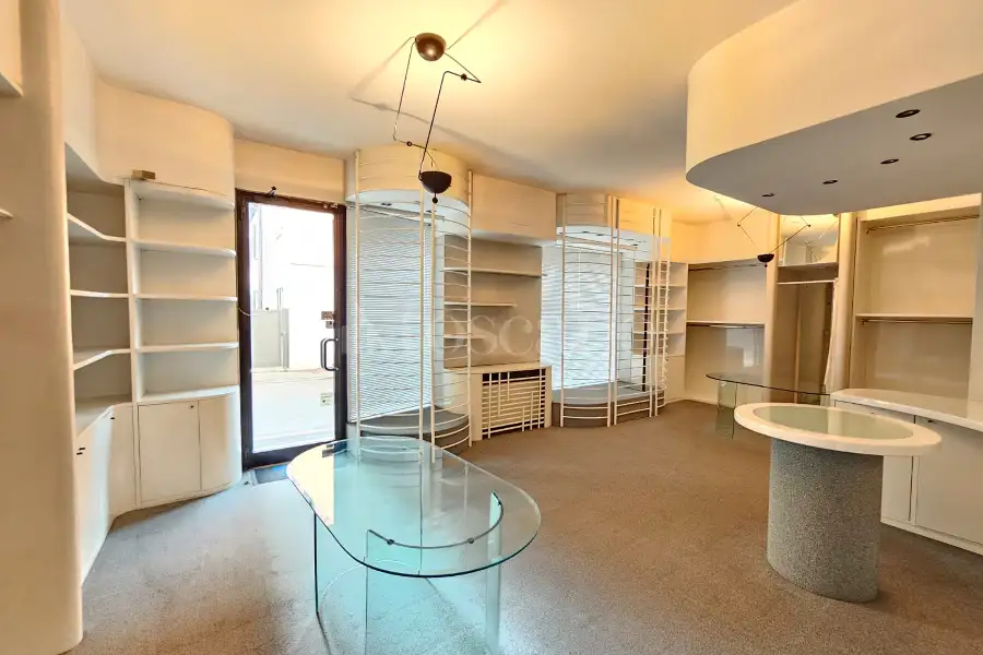 Negozio in vendita di 80 mq a €66.000 (rif. 35/2026)
