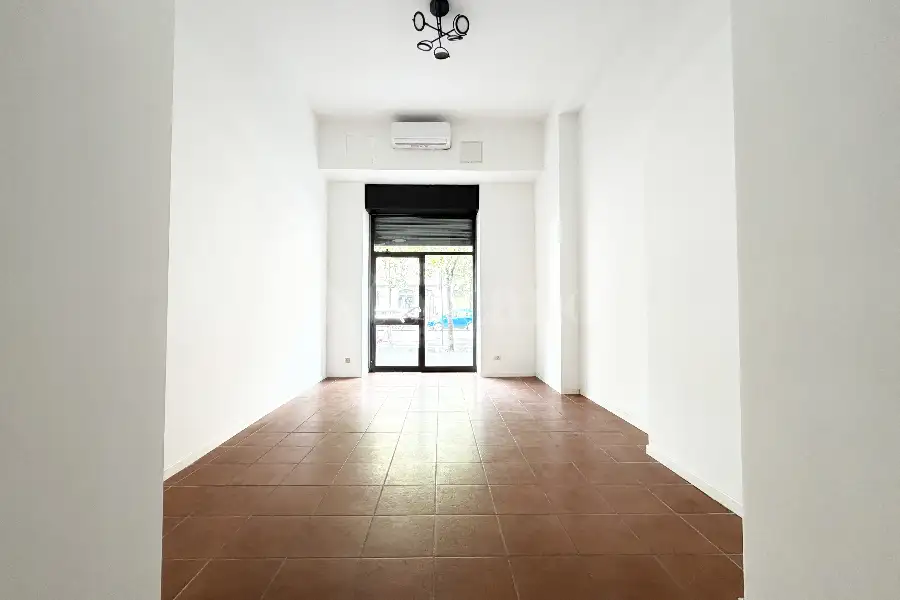 Negozio in affitto di 40 mq a €1.600 (rif. 22/2026)