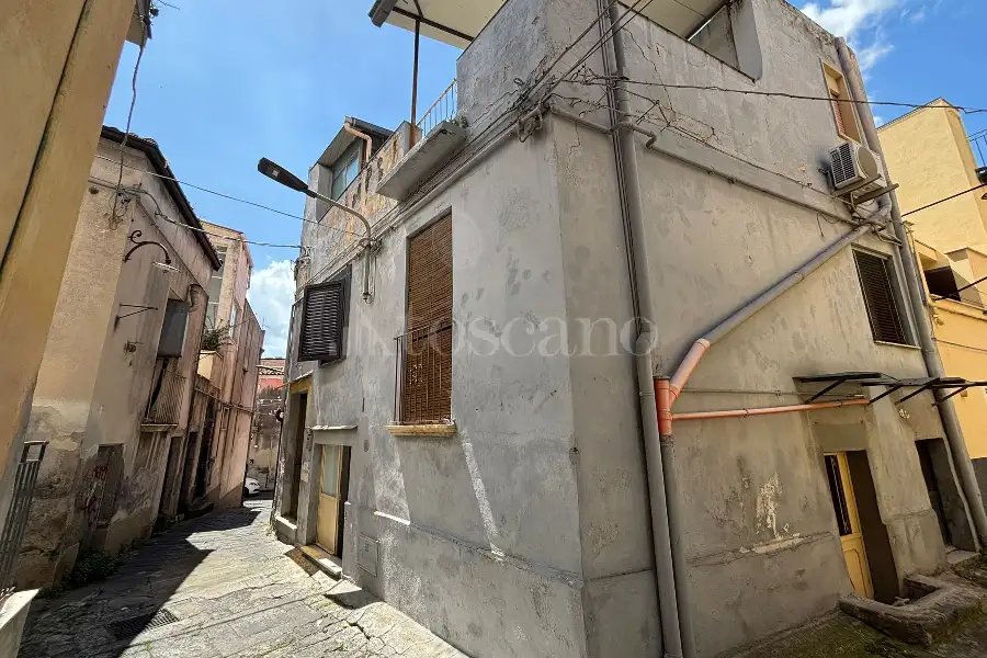 Casa Indipendente in vendita di 118 mq a €39.000 (rif. 41/2026)