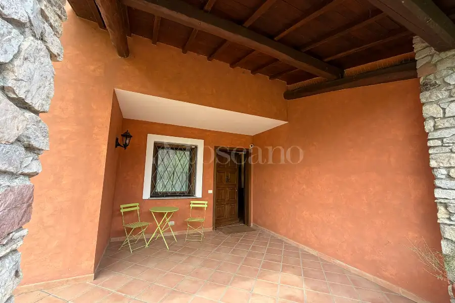 Villa Bifamiliare in vendita di 400 mq a €829.000 (rif. 33/2026)