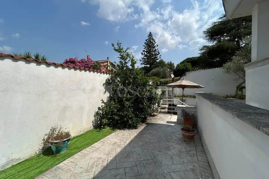 Villa Plurifamiliare in vendita di 220 mq a €459.000 (rif. 44/2026)