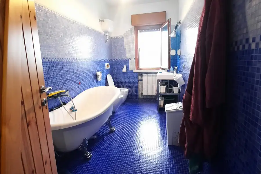Villa Plurifamiliare in vendita di 800 mq a €795.000 (rif. 6/2025)