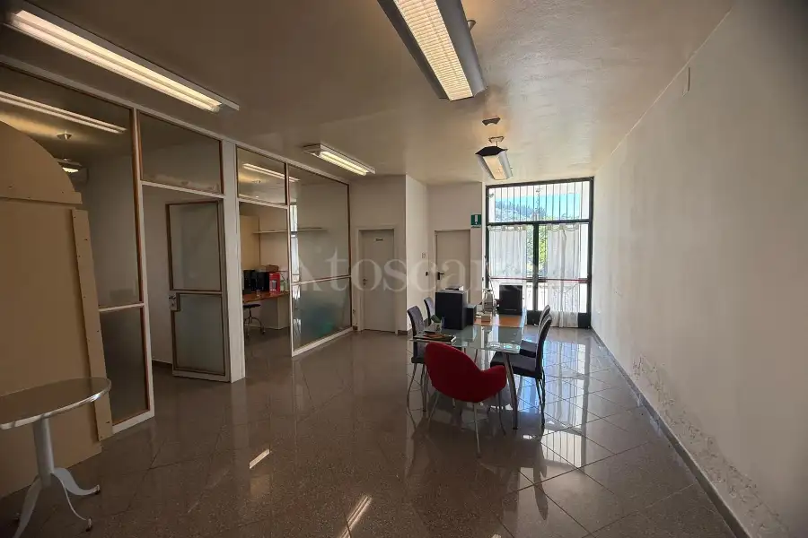 Magazzino in affitto di 300 mq a €1.600 (rif. 56/2025)
