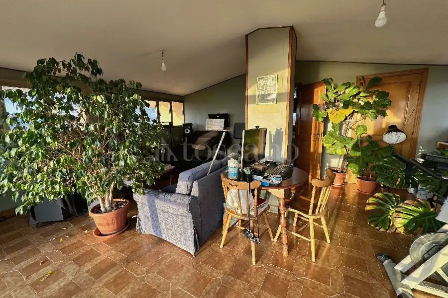Attico in vendita di 160 mq a €339.000 (rif. 4/2026)