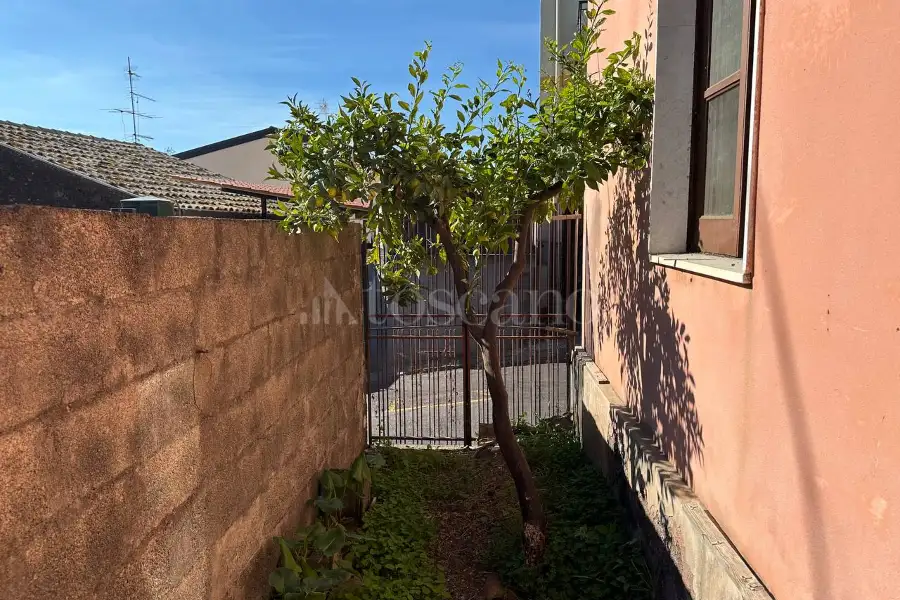 Casa Indipendente in vendita di 75 mq a €69.000 (rif. 177/2025)