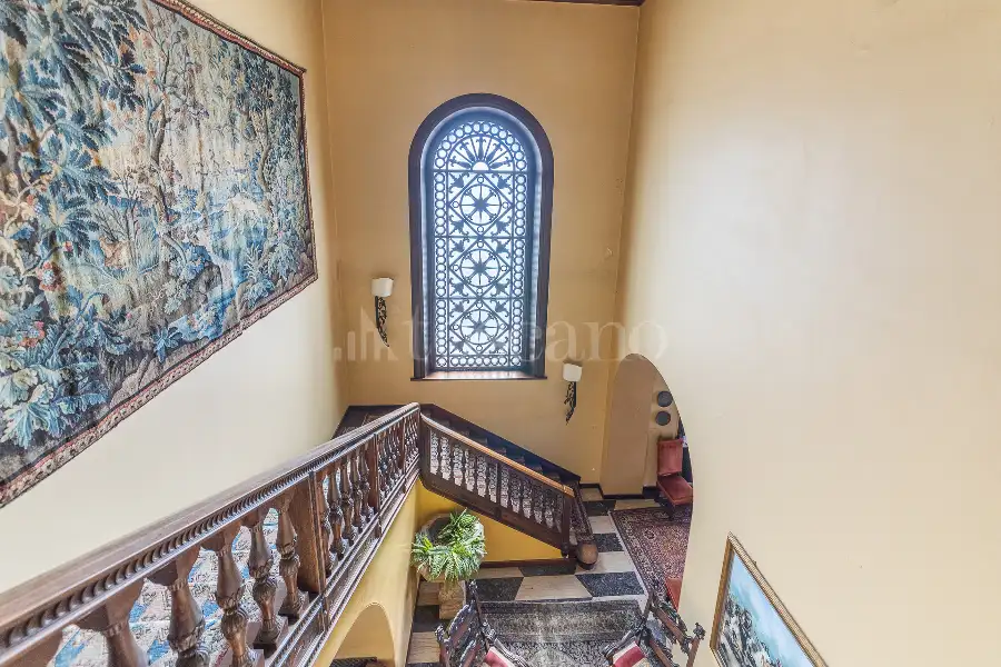 Villa in vendita di 750 mq a €1.950.000 (rif. 53/2026)