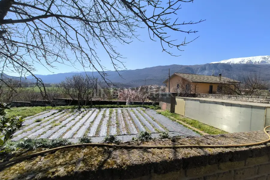 Villa in vendita di 550 mq a €890.000 (rif. 17/2025)