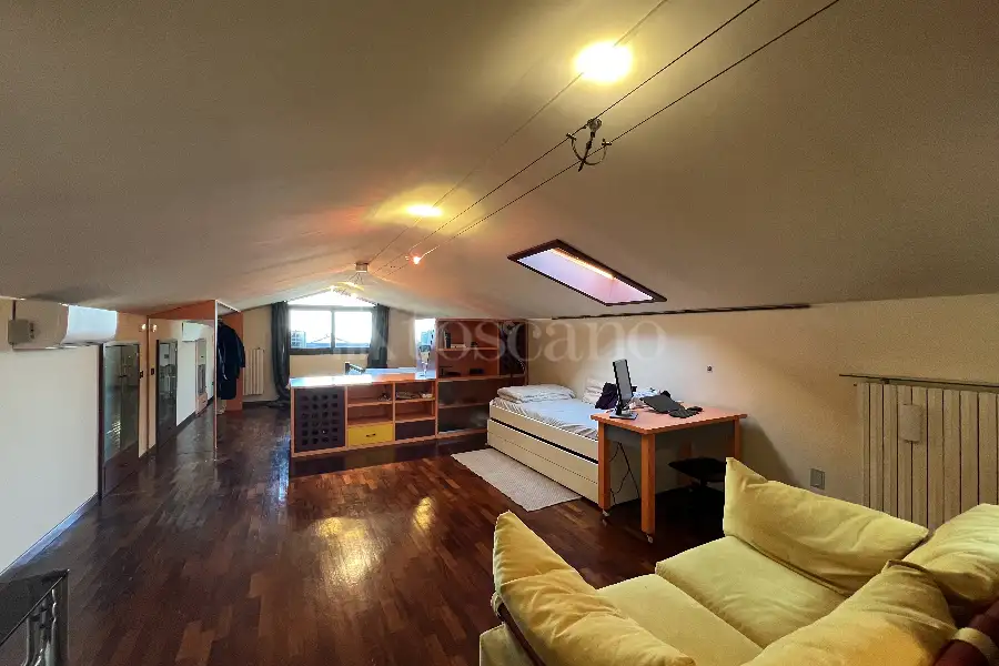 Villa Bifamiliare in vendita di 315 mq a €1.200.000 (rif. 7/2026)