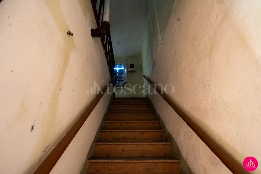 Rustico in vendita di 265 mq a €80.000 (rif. 160/2026)
