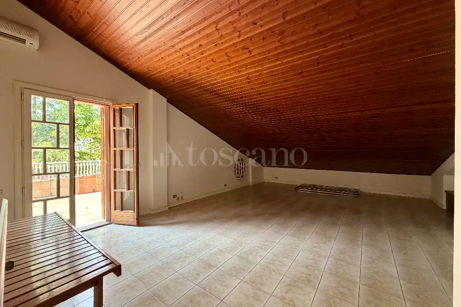 Villa in vendita di 653 mq a €1.180.000 (rif. 98/2026)