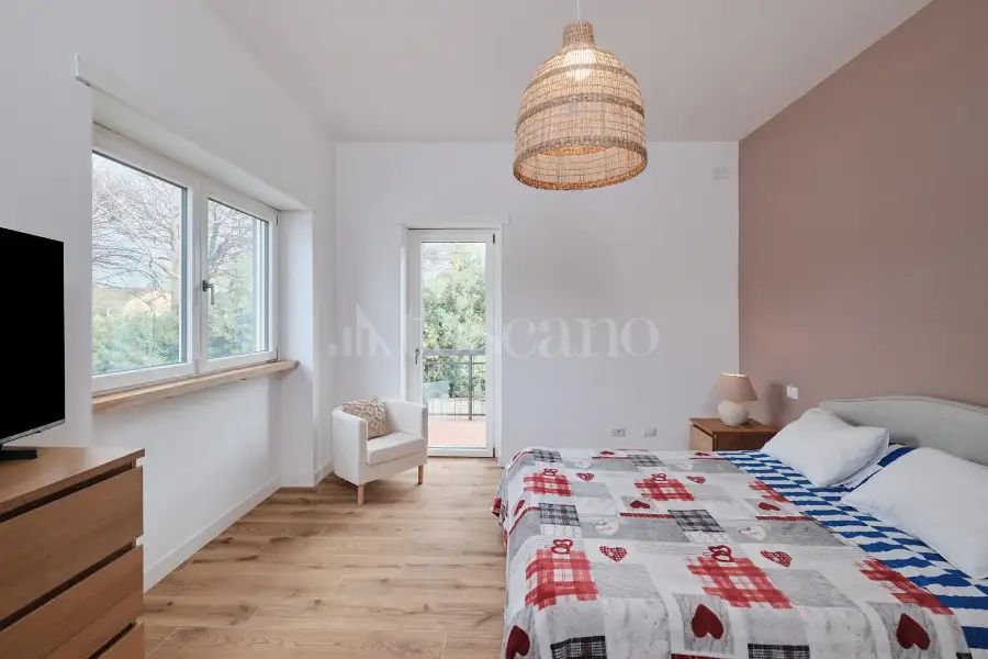 Villa in vendita di 259 mq a €1.100.000 (rif. 2/2026)