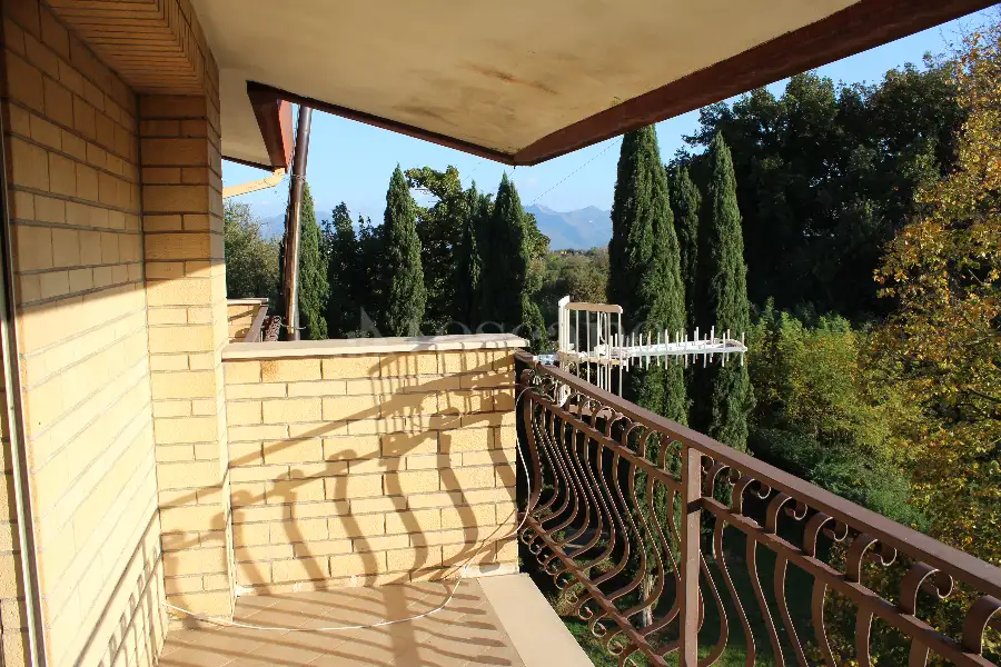 Palazzo in vendita di 800 mq a €390.000 (rif. 20/2024)