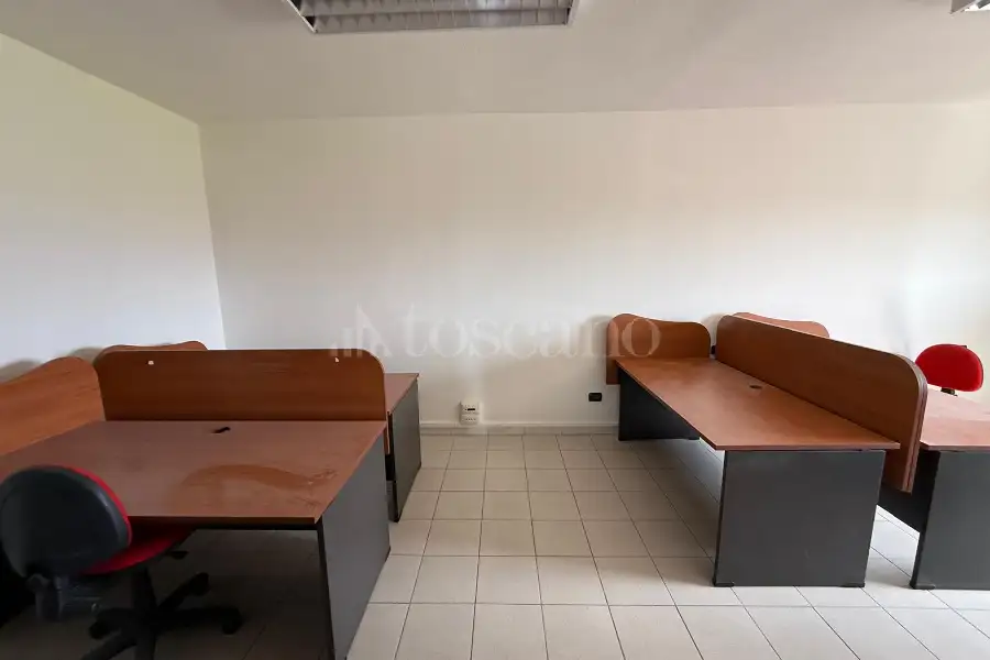 Ufficio in vendita di 120 mq a €235.000 (rif. 50/2026)