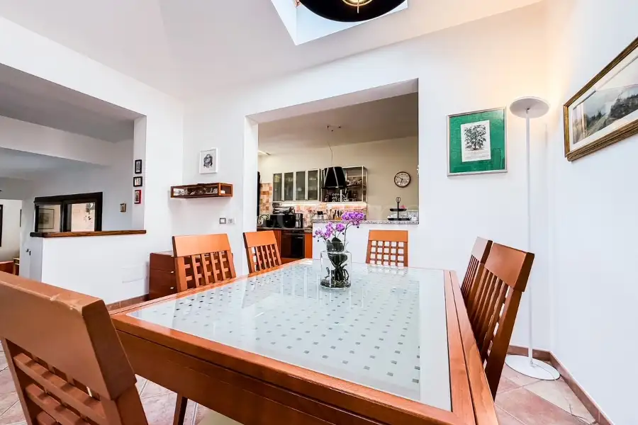 Villino a Schiera in vendita di 235 mq a €525.000 (rif. 91/2025)
