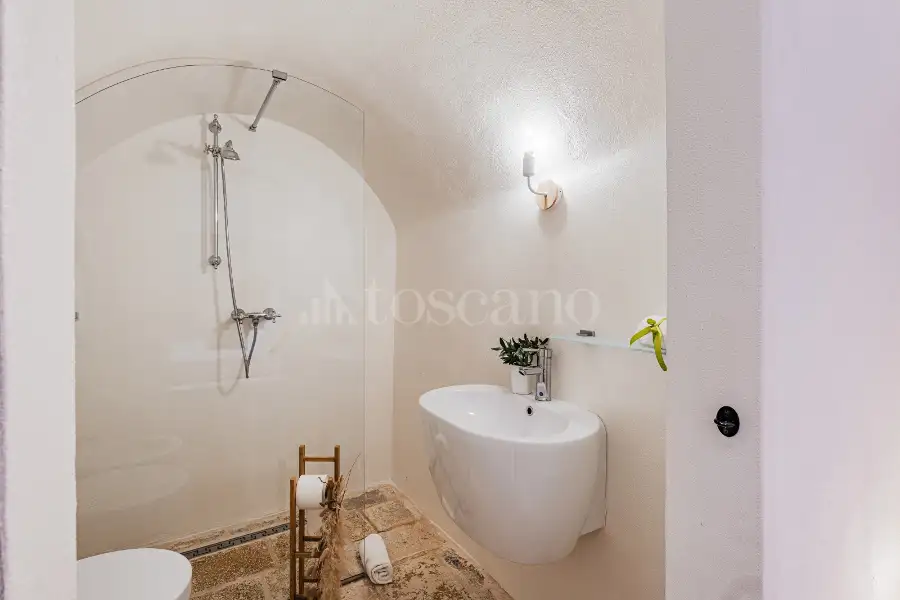 Villa in vendita di 239 mq a €795.000 (rif. 7/2025)