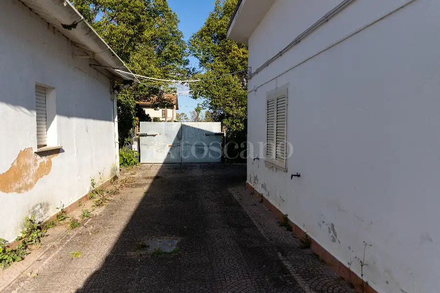 Villa in vendita di 700 mq a €580.000 (rif. 131/2025)