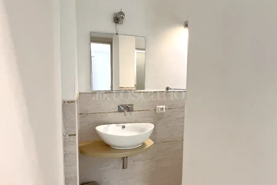 Casa Indipendente in vendita di 200 mq a €770.000 (rif. 37/2026)
