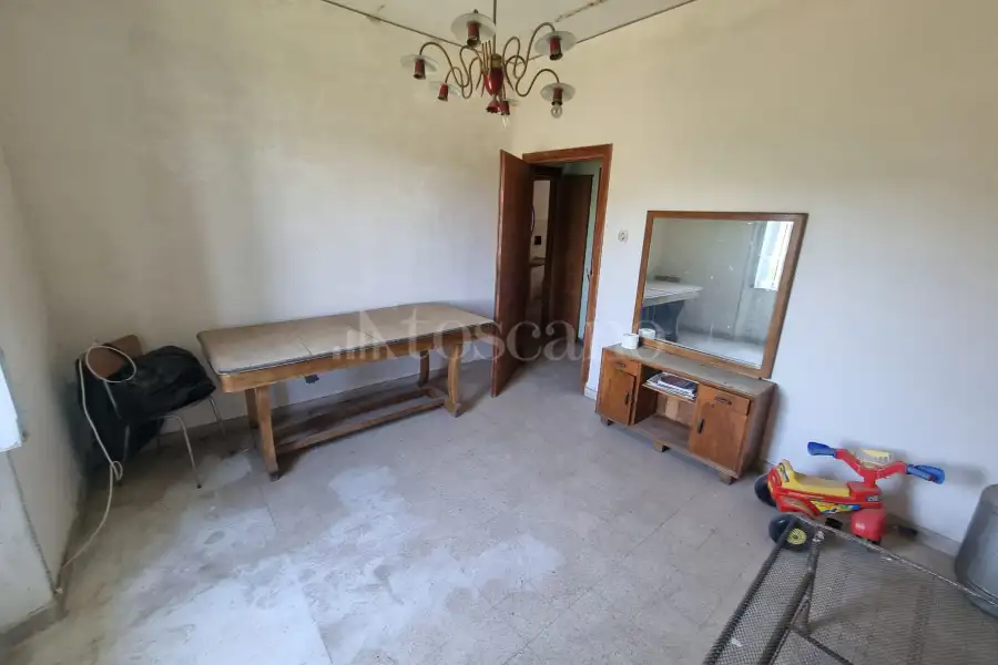 Casale in vendita di 660 mq a €95.000 (rif. 22/2025)
