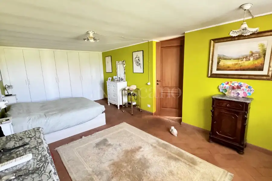 Villa in vendita di 356 mq a €779.000 (rif. 12/2026)