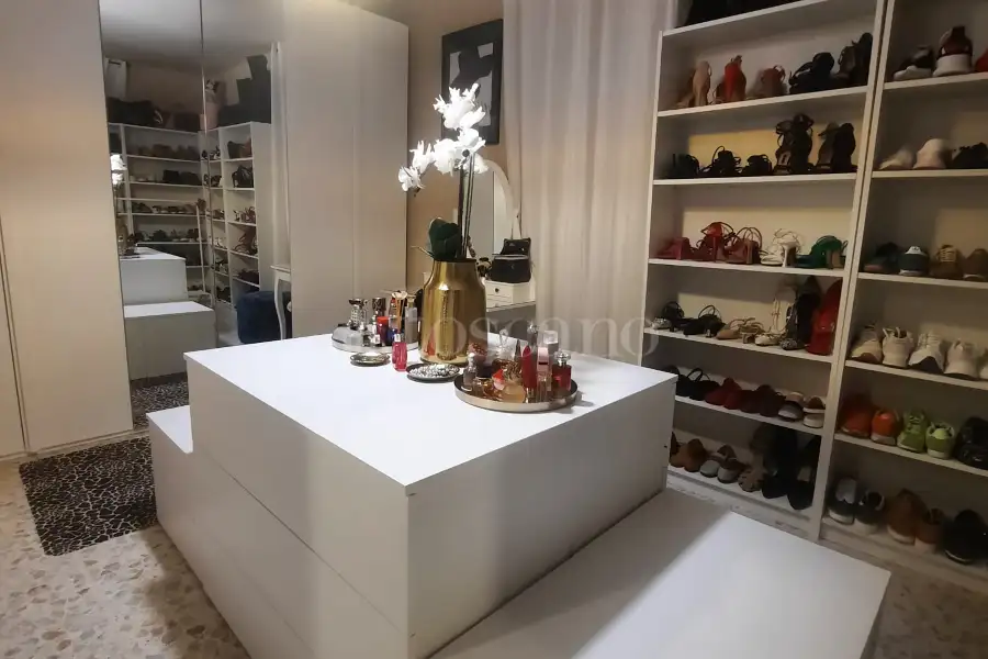 Casa Indipendente in vendita di 225 mq a €155.000 (rif. 2/2026)