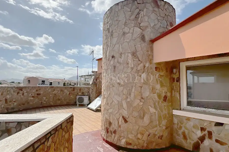 Villa in vendita di 323 mq a €795.000 (rif. 19/2026)