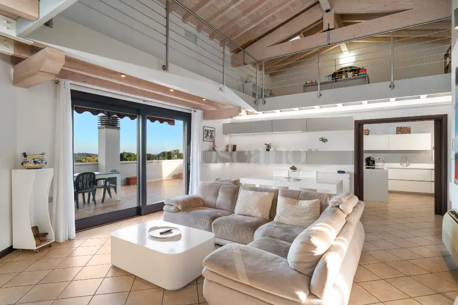 Villa in vendita di 350 mq a €980.000 (rif. 70/2025)