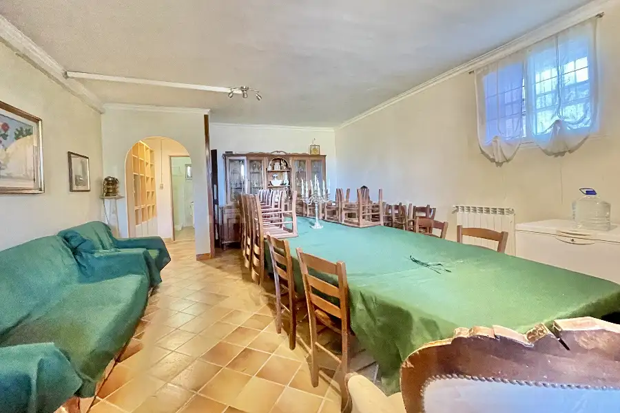 Villa in vendita di 460 mq a €400.000 (rif. 17/2026)