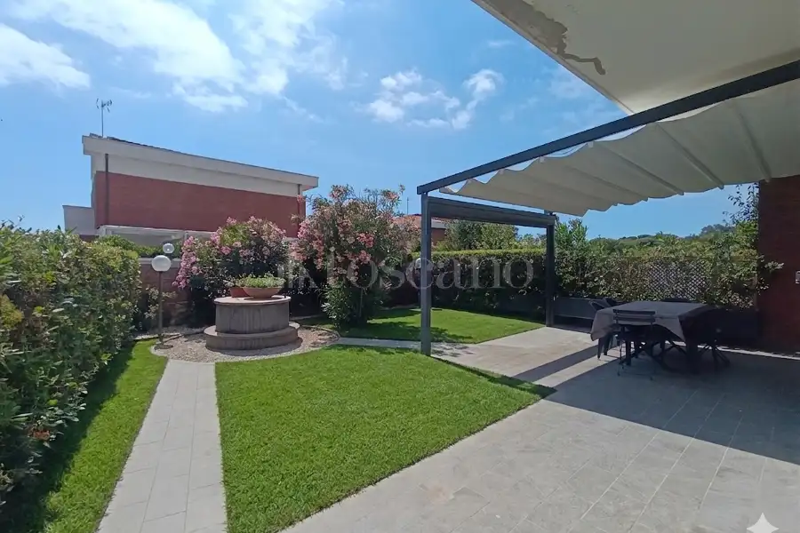 Villino a Schiera in affitto di 120 mq a €2.600 (rif. 49/2026)