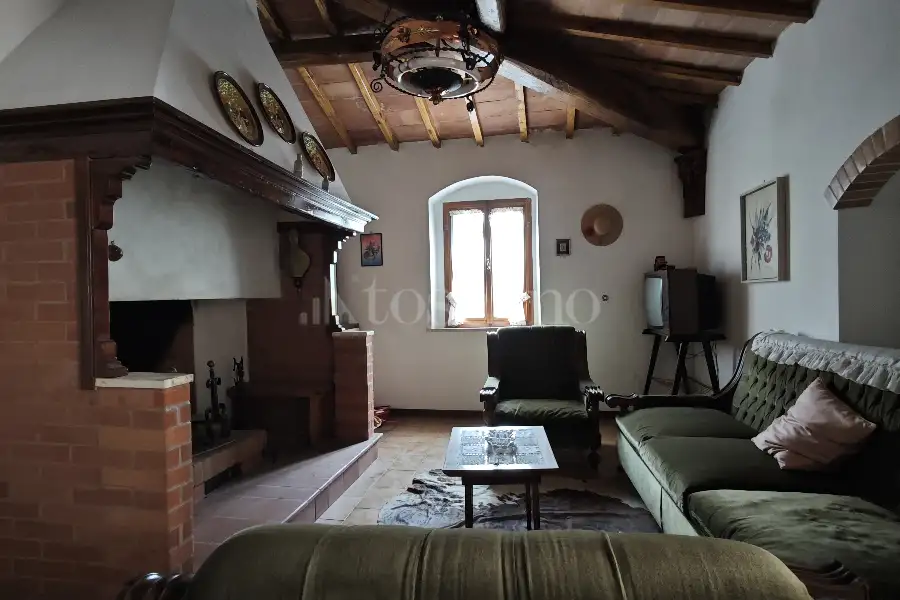 Casale in vendita di 350 mq a €460.000 (rif. 23/2025)