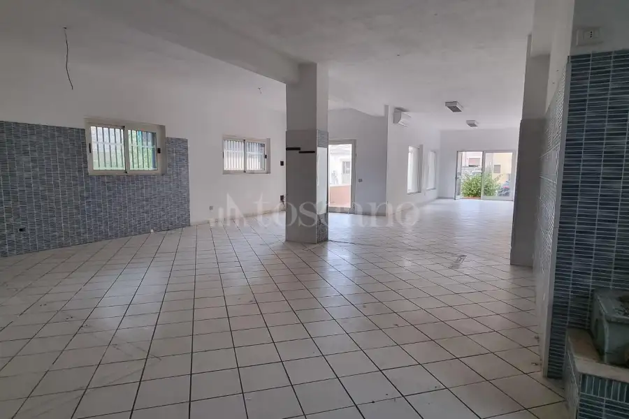 Negozio in vendita di 133 mq a €350.000 (rif. 30/2025)