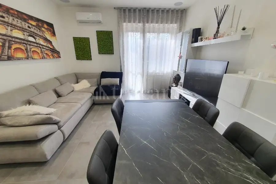 Attico in vendita di 110 mq a €415.000 (rif. 55/2025)