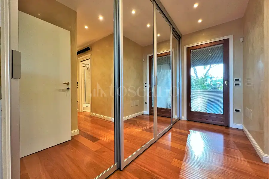 Villino a Schiera in vendita di 300 mq a €2.100.000 (rif. 36/2025)