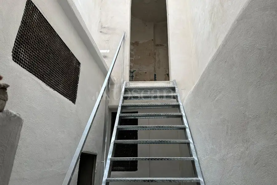 Negozio in vendita di 225 mq a €350.000 (rif. 51/2026)
