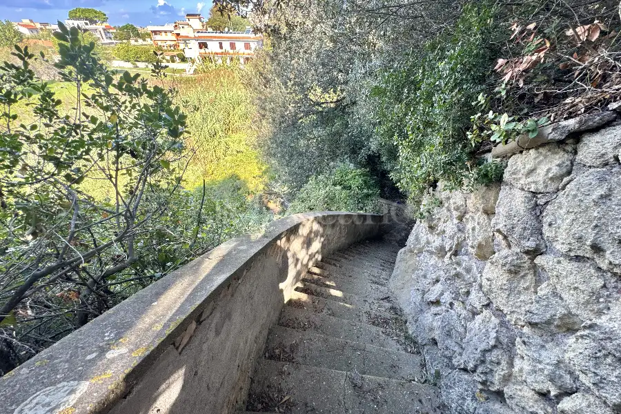 Casa Indipendente in vendita di 350 mq a €349.000 (rif. 112/2025)