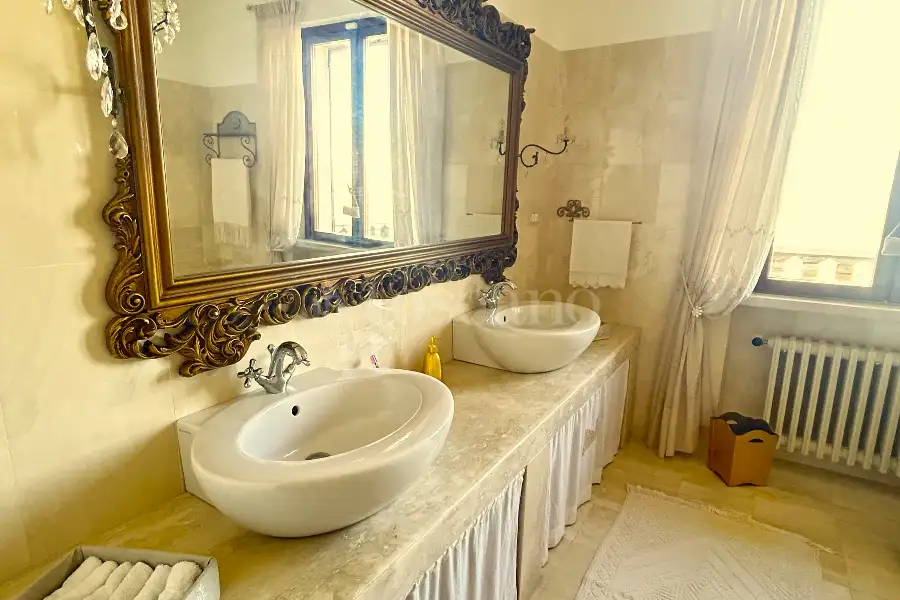Villa in vendita di 480 mq a €880.000 (rif. 4/2026)
