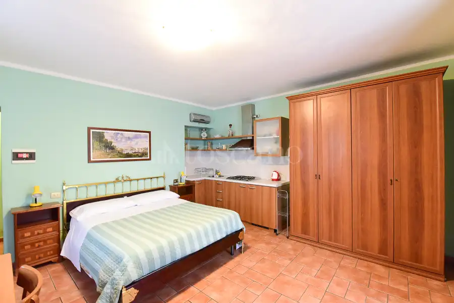 Palazzo in vendita di 300 mq a €355.000 (rif. 31/2024)