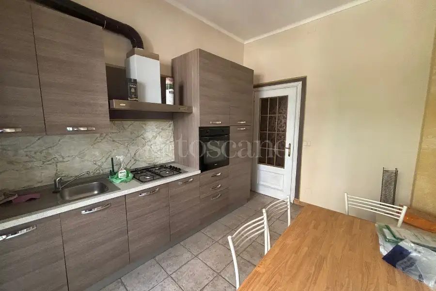Stanza in affitto di 100 mq a €400 (rif. 40/2026)