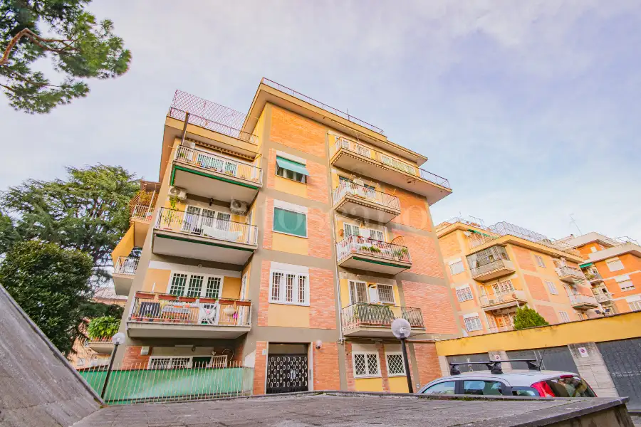 Attico in vendita di 140 mq a €749.000 (rif. 38/2025)