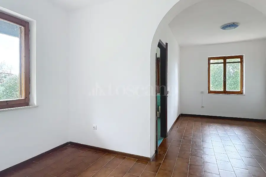 Casa Indipendente in vendita di 300 mq a €330.000 (rif. 24/2026)