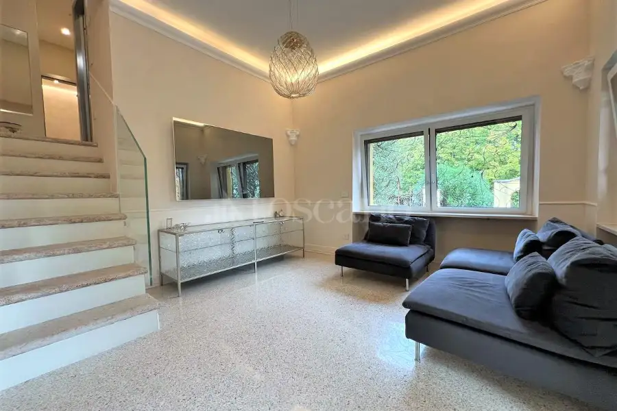 Casa in vendita di 100 mq a €1.200.000 (rif. 21/2024)