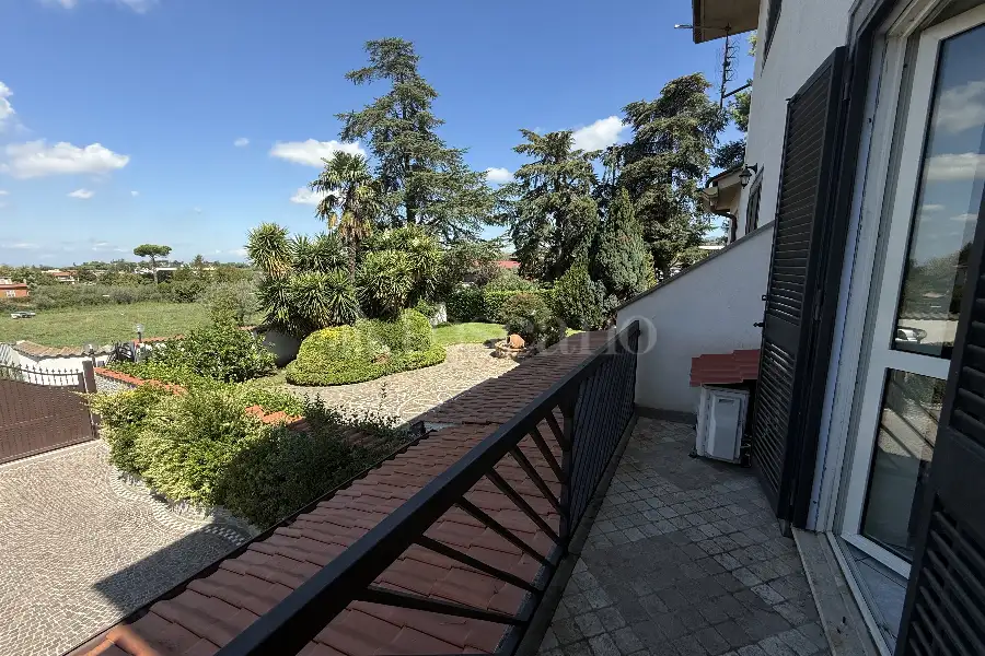 Villa Bifamiliare in vendita di 200 mq a €499.000 (rif. 10/2025)