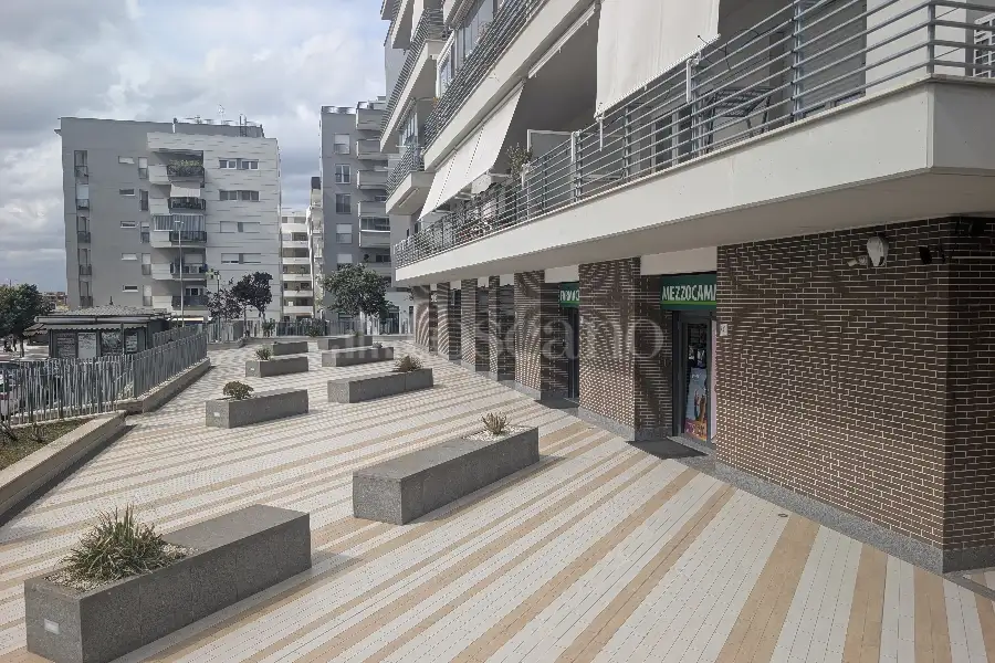 Negozio in vendita di 160 mq a €410.000 (rif. 4/2026)