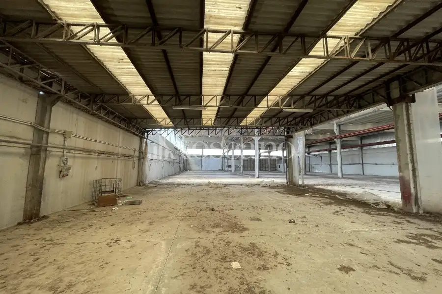 Capannone in vendita di 3272 mq a €316,000 (rif. BL6145VE-1)