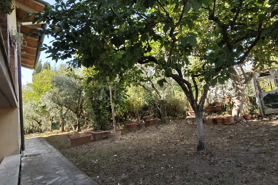 Casa in vendita di 270 mq a €340.000 (rif. 25/2026)