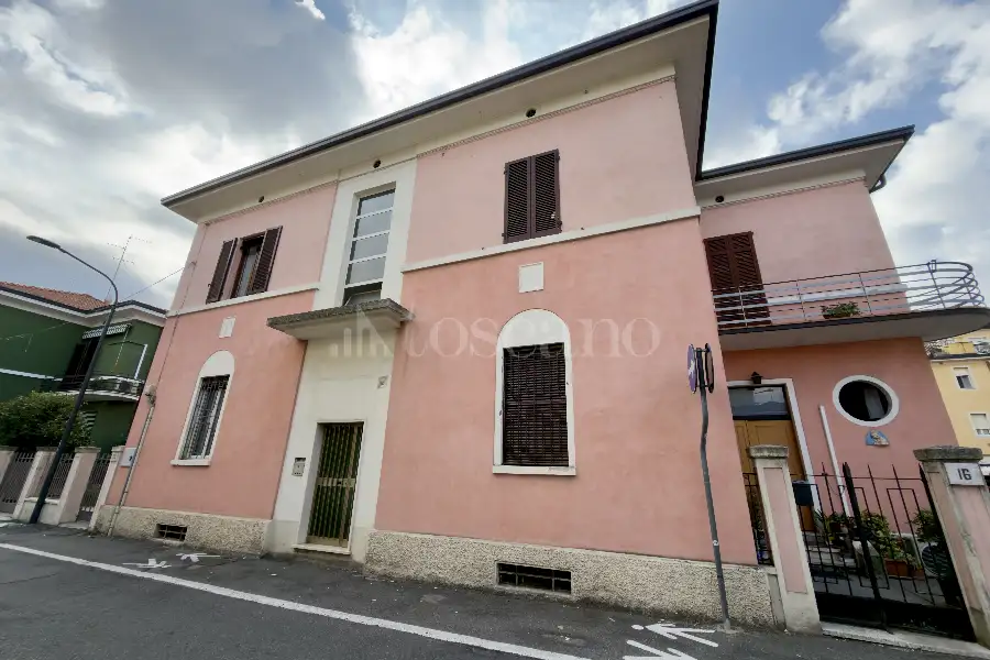 Villa Plurifamiliare in vendita di 95 mq a €260.000 (rif. 42/2026)