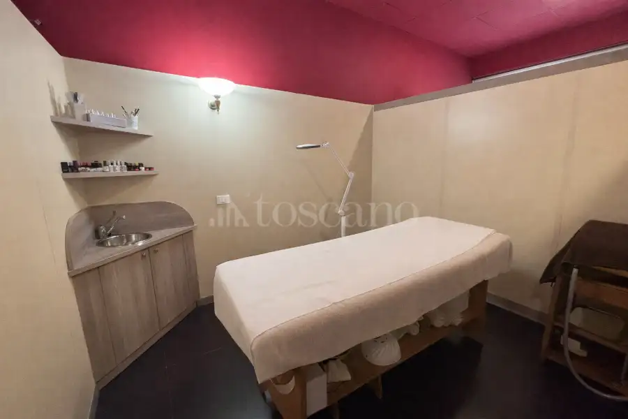Attività Commerciale in vendita di 80 mq a €61.000 (rif. 1/2026)