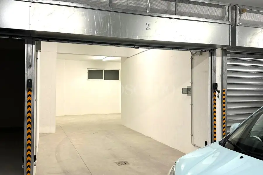 Box in affitto di 54 mq a €700 (rif. 10/2026)